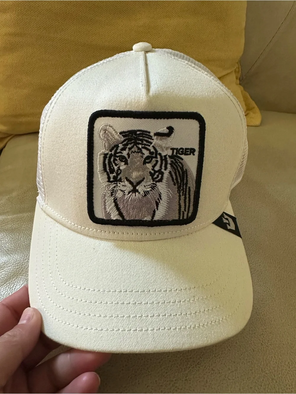 Goorin Bros cute white